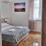 M&l Bacvice Apartman Split